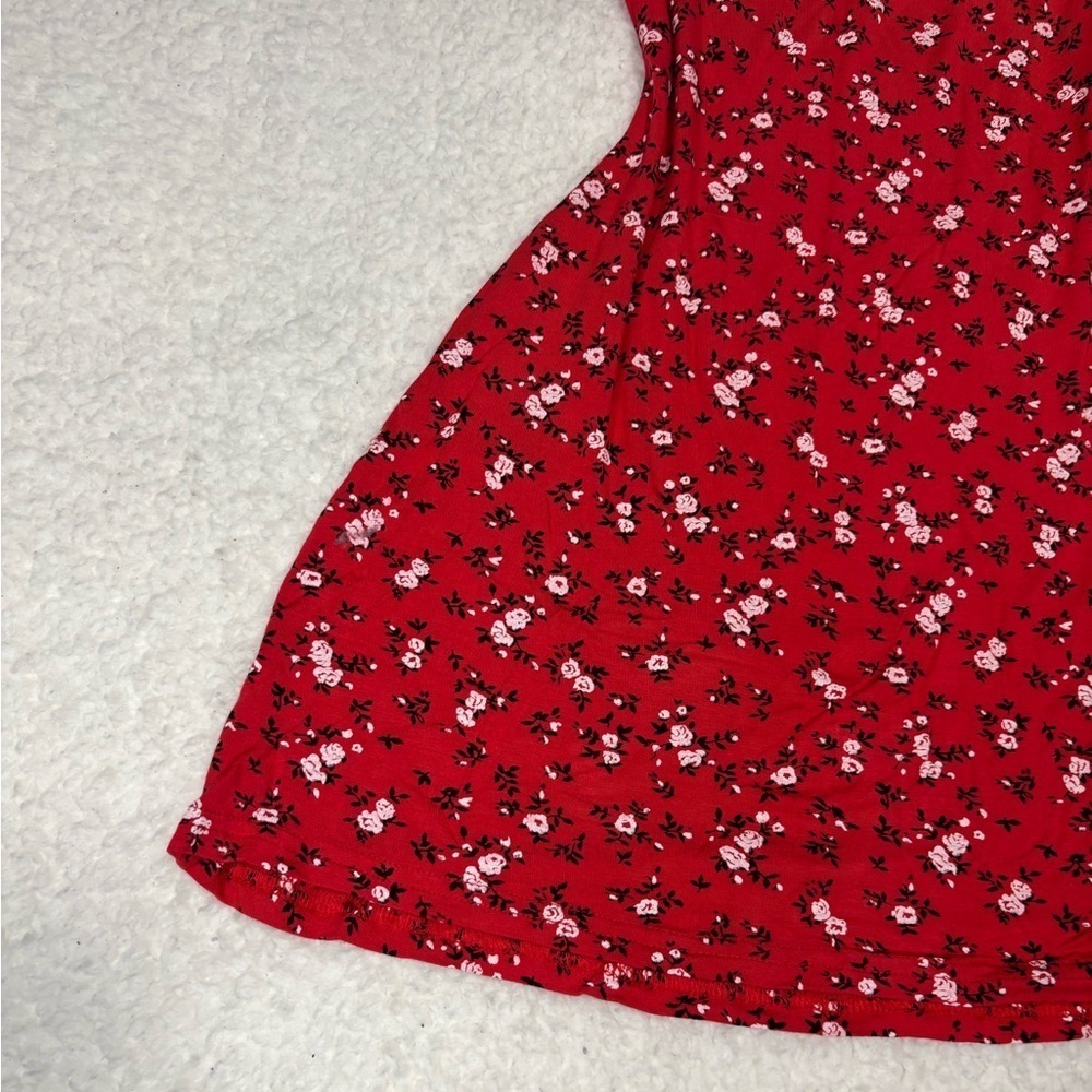 PrettyLittleThing Women Red Floral Frill Details Mini Dress - Picture 3 of 11